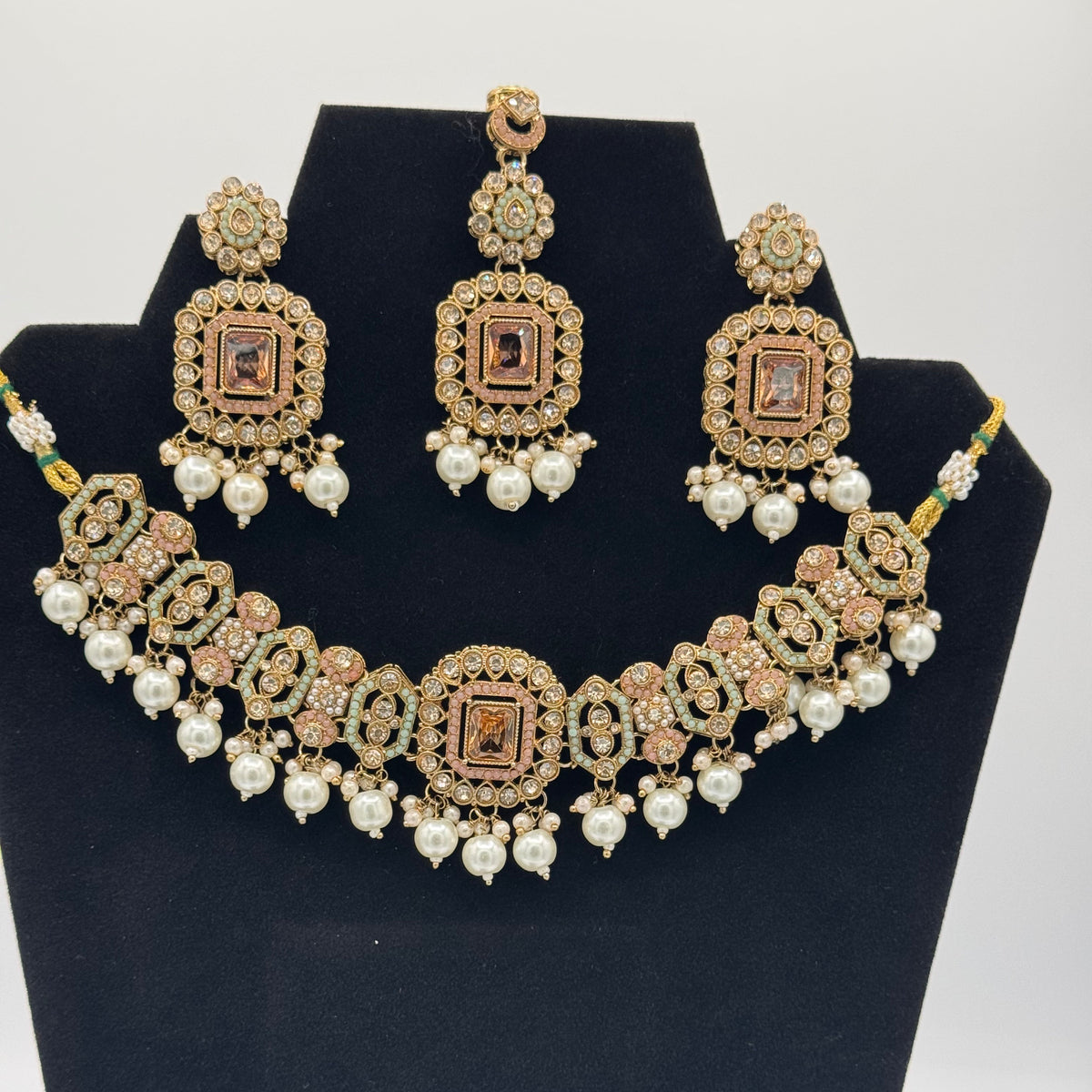 Choker set with earing and Tikka