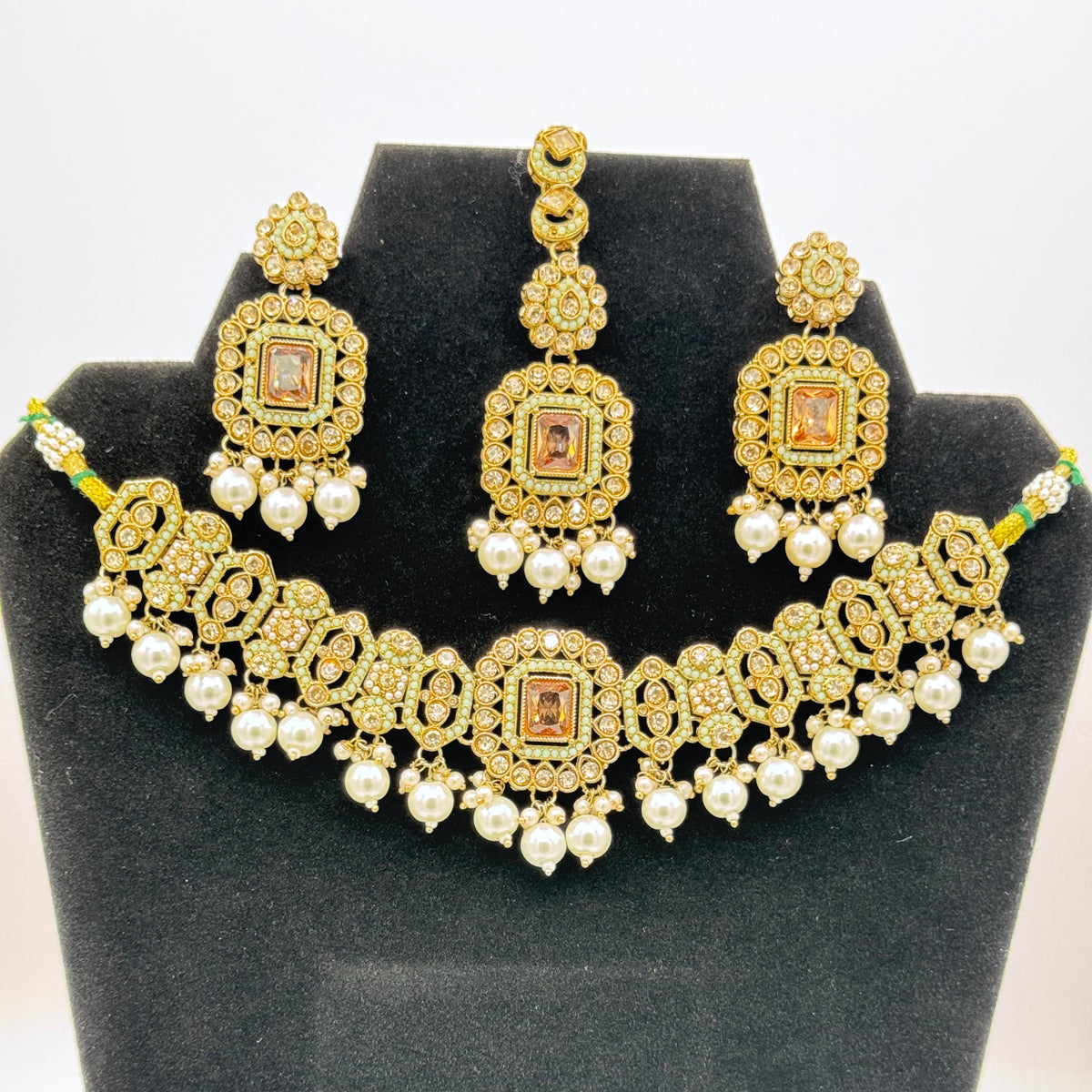 Choker set with Earrings and Tikka