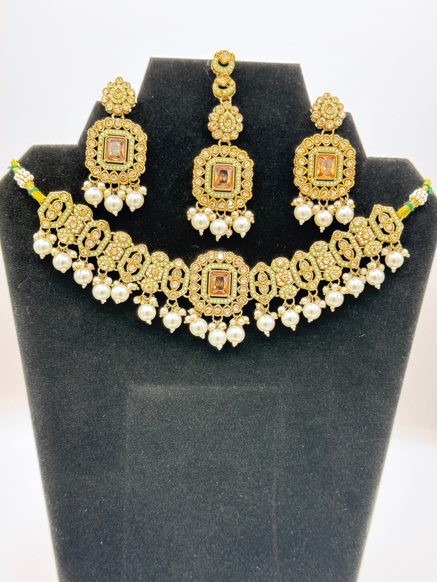 Choker set with Earrings and Tikka